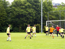 Internationales Fussballteam Utrecht 2005 - Fussballspiel in Aktion
